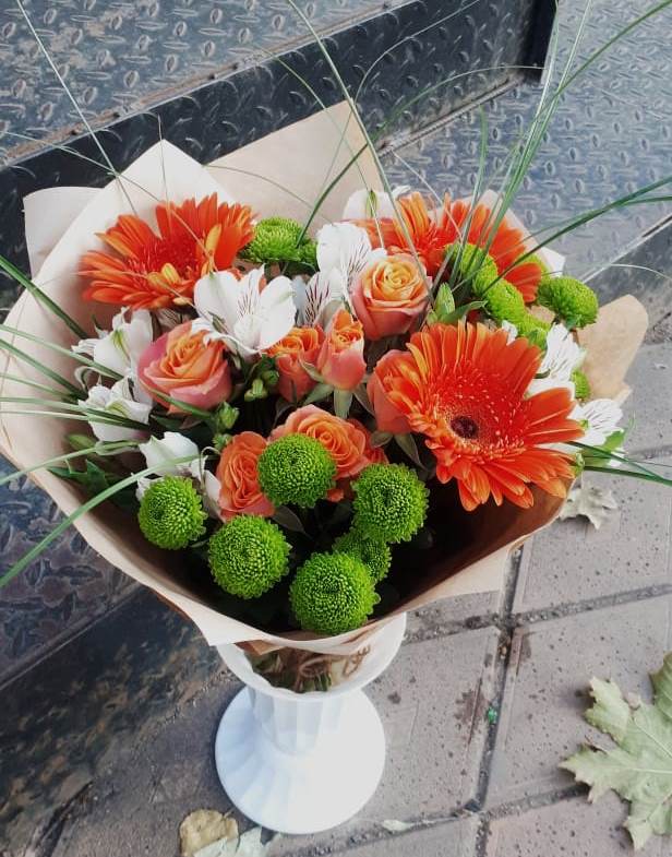 Букет цветов из: Герберы, Хризантемы, Альстромерии и Розы в Кобылках