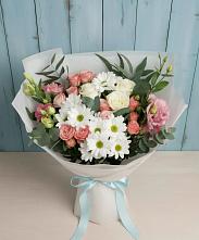 Букет цветов из:  Розы, Лизиантусы и Хризантемы в Кобылках