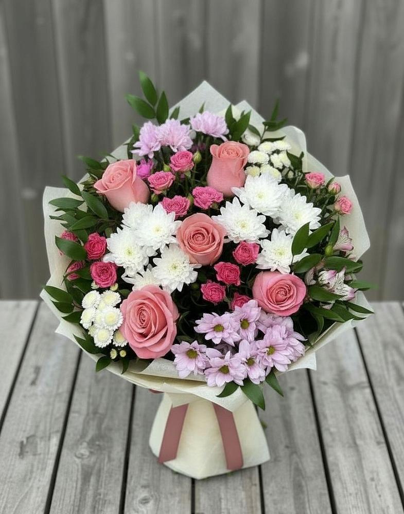 Букет цветов из: Альстромерии, Гвоздики, Розы и Хризантемы в Кобылках