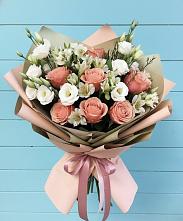 Букет цветов из:  Розы, Альстромерии и Лизиантусы в Кобылках