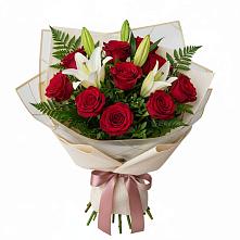 Букет цветов из:  Лилии и Розы в Кобылках