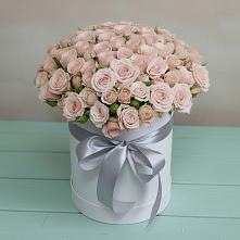 Цветочная композиция из Розы в шляпной коробке в Кобылках