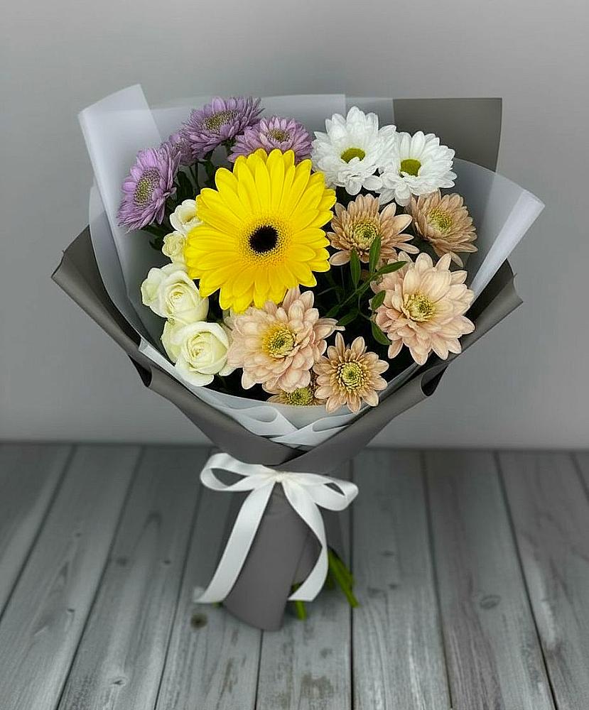Букет цветов из: Розы, Герберы и Хризантемы в Кобылках