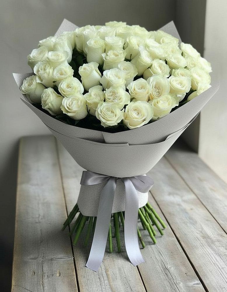 Букет 35 Белых роз в Кобылках