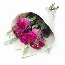 Букет цветов из:  Розы в Кобылках