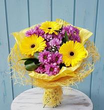 Букет цветов из:  Хризантемы и Герберы в Кобылках