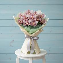 Букет цветов из:  Орхидеи и Розы в Кобылках