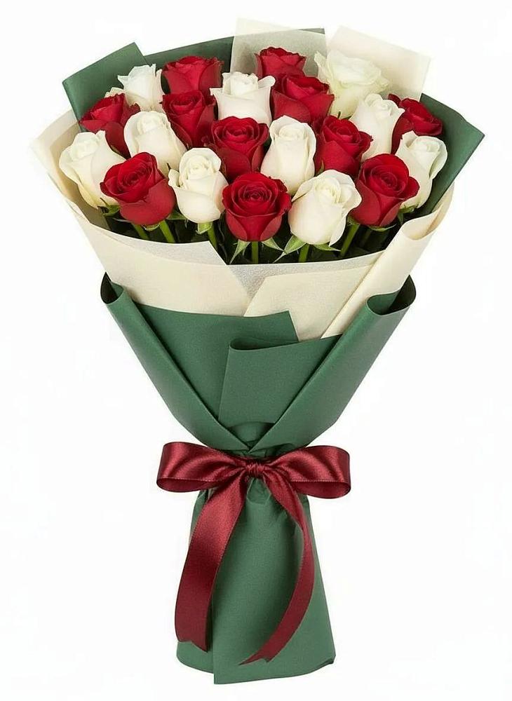 Букет Микс из красных и белых роз в Кобылках