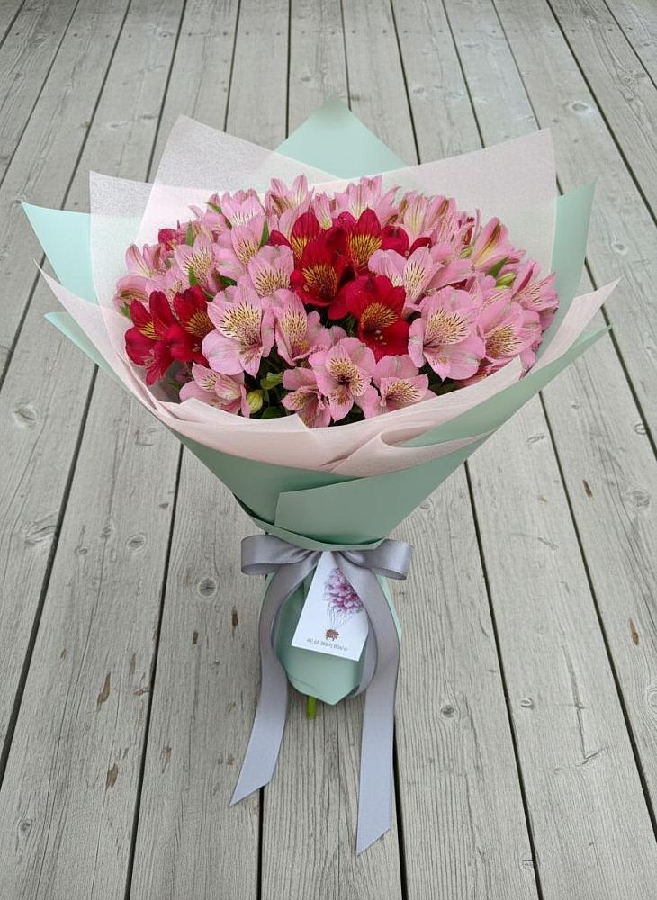 Букет цветов из: Альстромерии в Кобылках