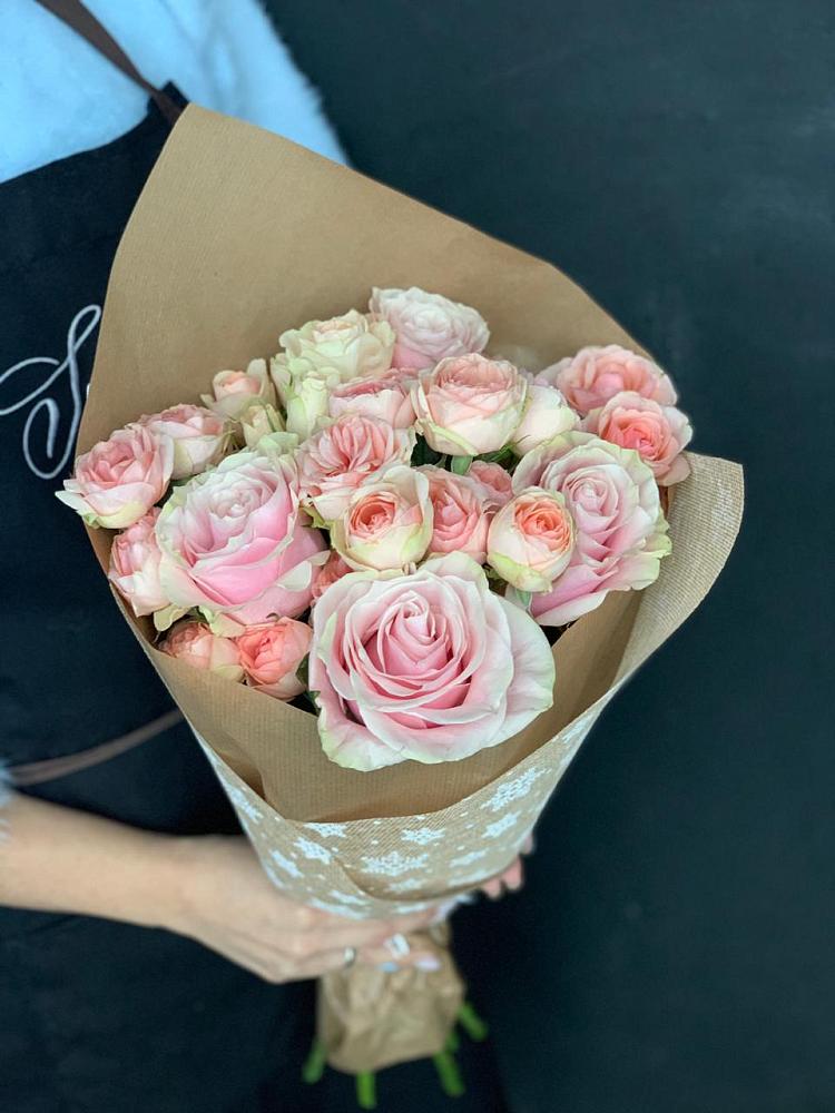 Букет цветов из: Хризантемы и Розы в Кобылках