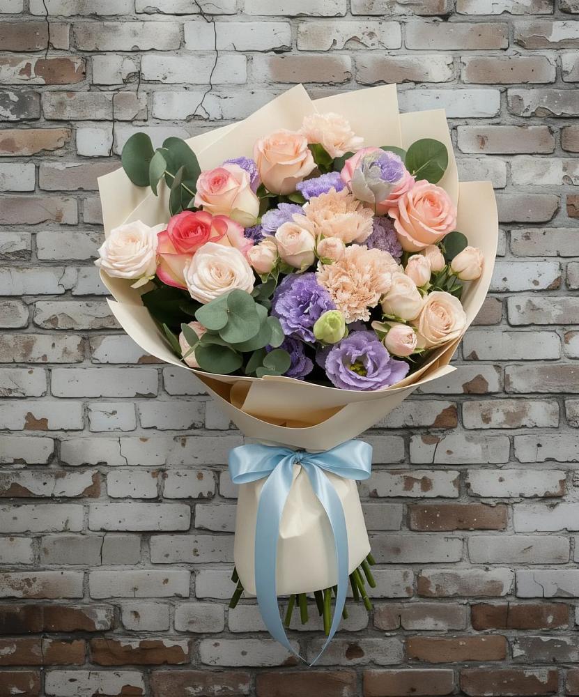 Букет цветов из: Розы, Лизиантусы и Гвоздики в Кобылках