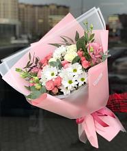 Букет цветов из:  Розы, Лизиантусы и Хризантемы в Кобылках