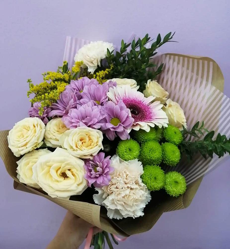 Букет цветов из: Хризантемы, Розы, Гвоздики и Герберы в Кобылках