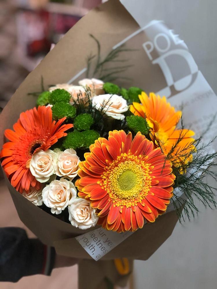 Букет цветов из: Герберы, Хризантемы и Розы в Кобылках