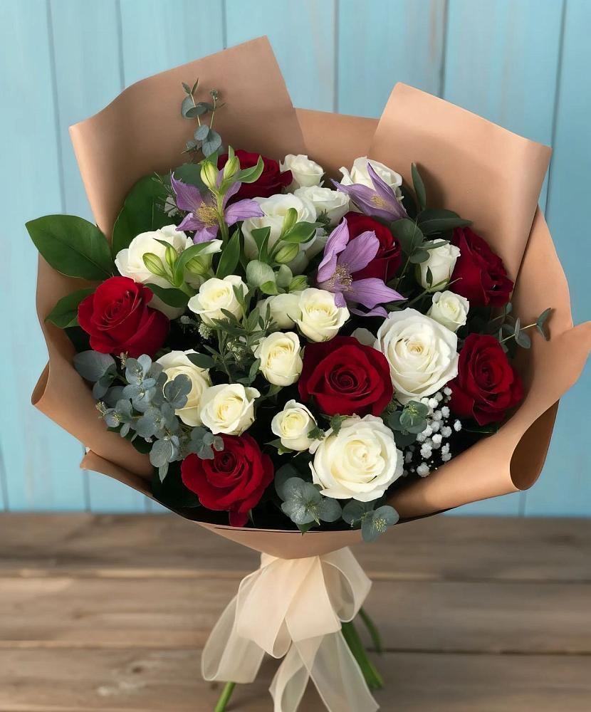 Букет цветов из: Розы и Альстромерии в Кобылках