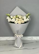 Букет цветов из:  Розы и Лизиантусы в Кобылках